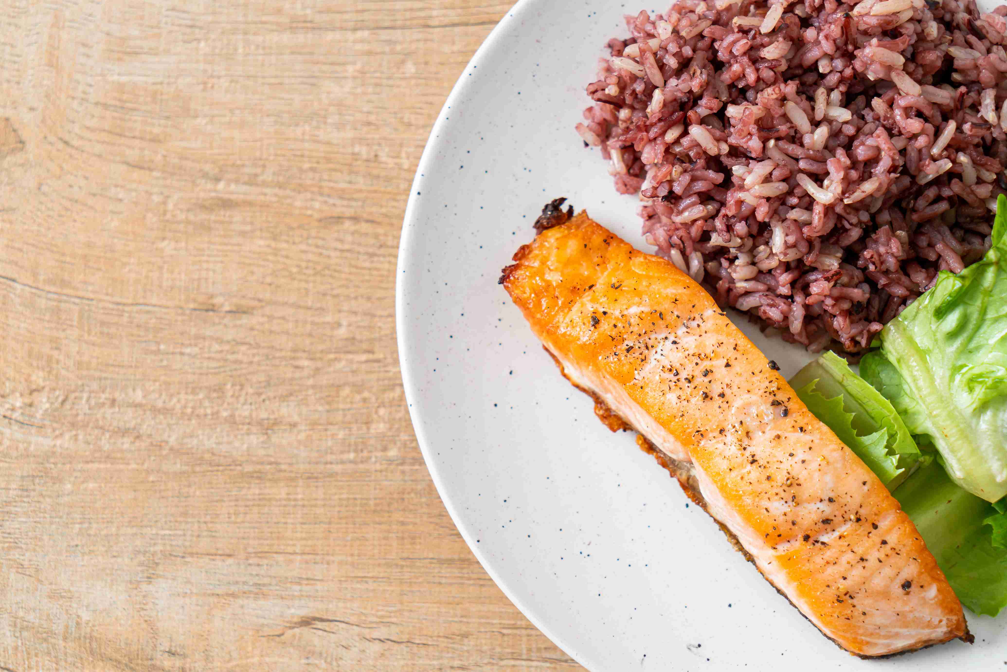 Brown Rice with Grilled Salmon & Vegetables