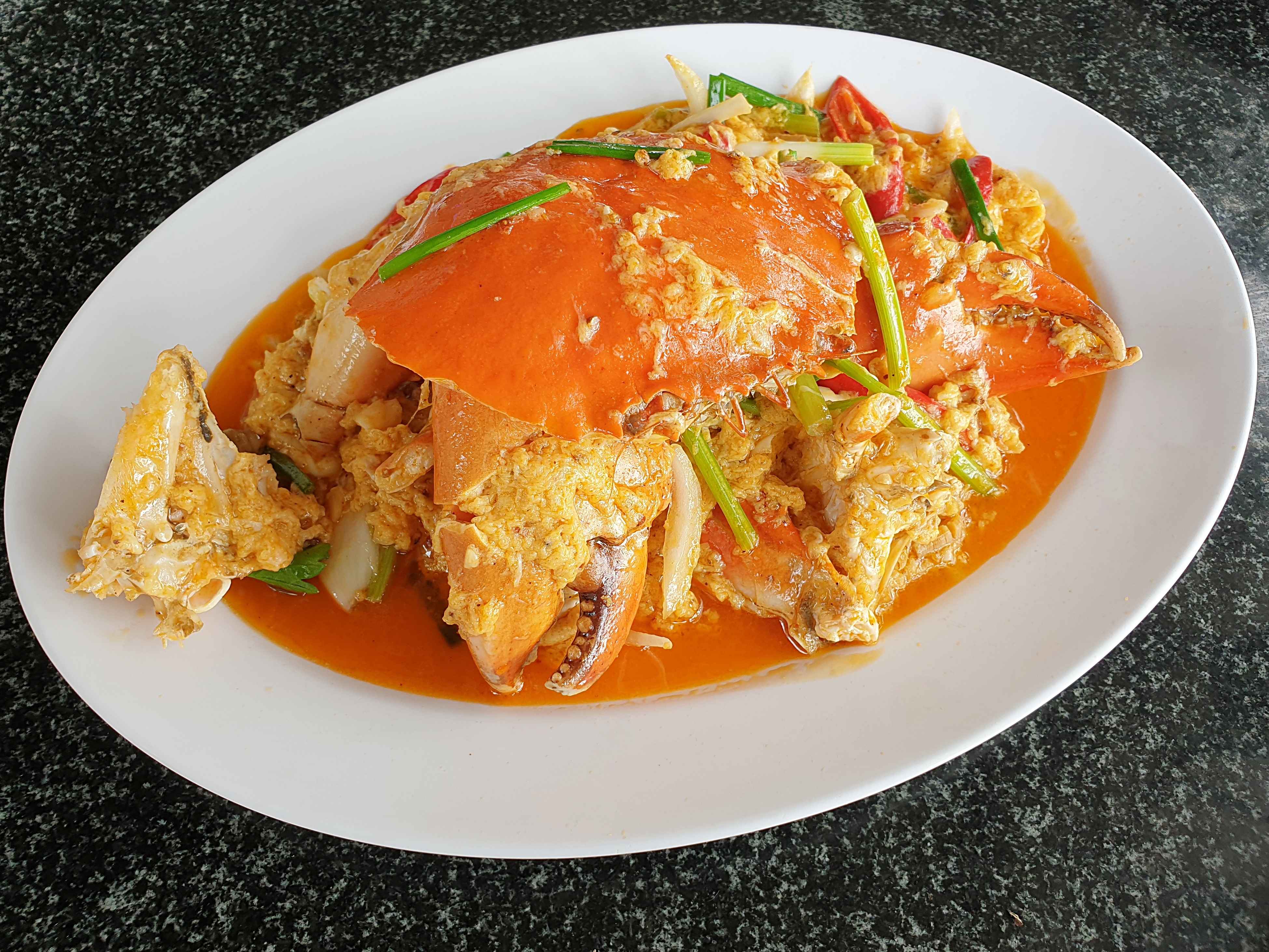 ผัดผงกะหรี่ปู