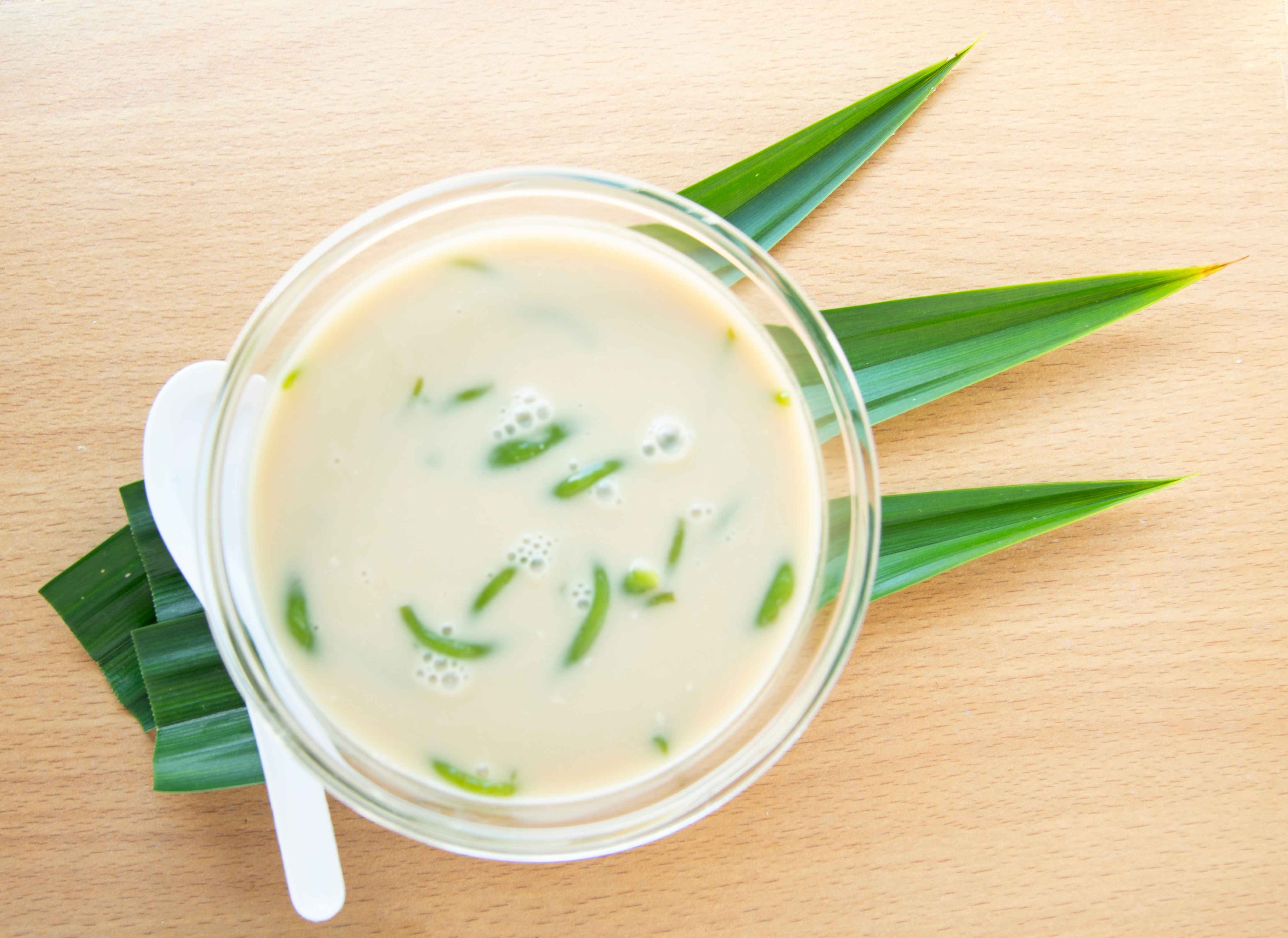 Pandan Noodles in Coconut Milk