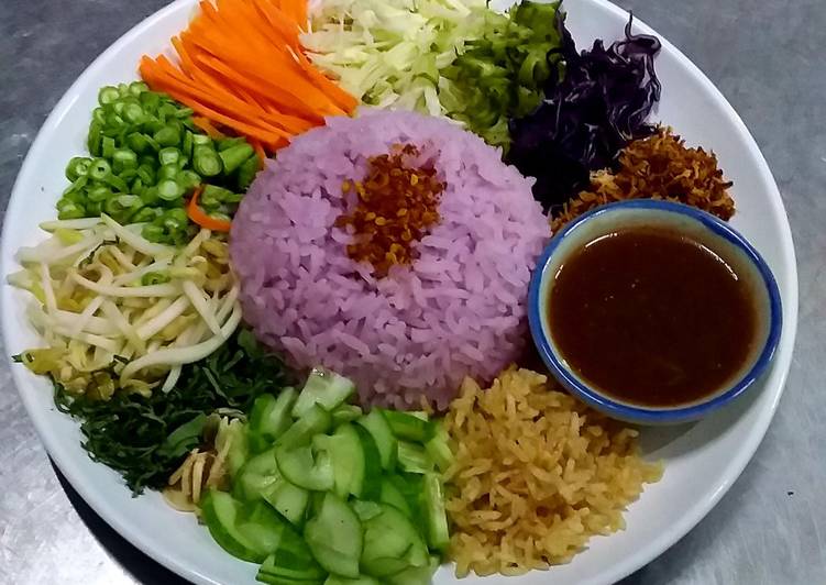 Rice with assorted vegetable served with Bodu sauce
