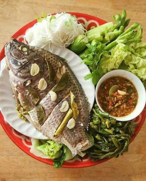 ปลานิลนึ่งสมุนไพร